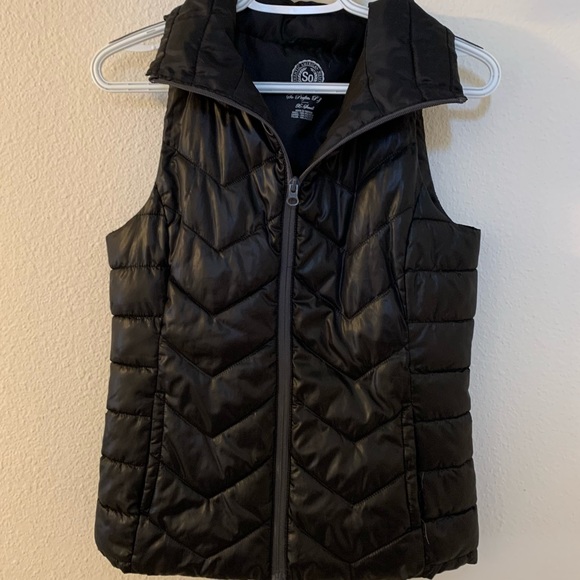 SO Puffer Vest - Picture 2 of 6